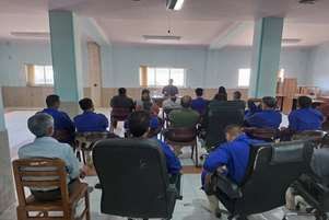 برگزاری کارگاه مدیریت هیجان ویژه کارگران مرد در اقلید